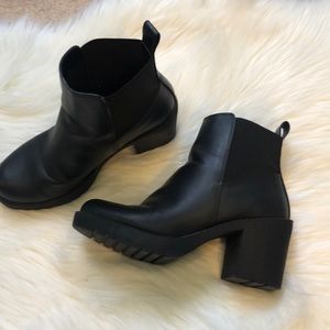 Chunky black boot || H&M